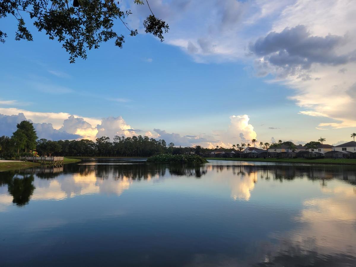 Fully Renovated, Quiet, Spacious Disney Themed Pool Home With Office คิสซิมมี ภายนอก รูปภาพ