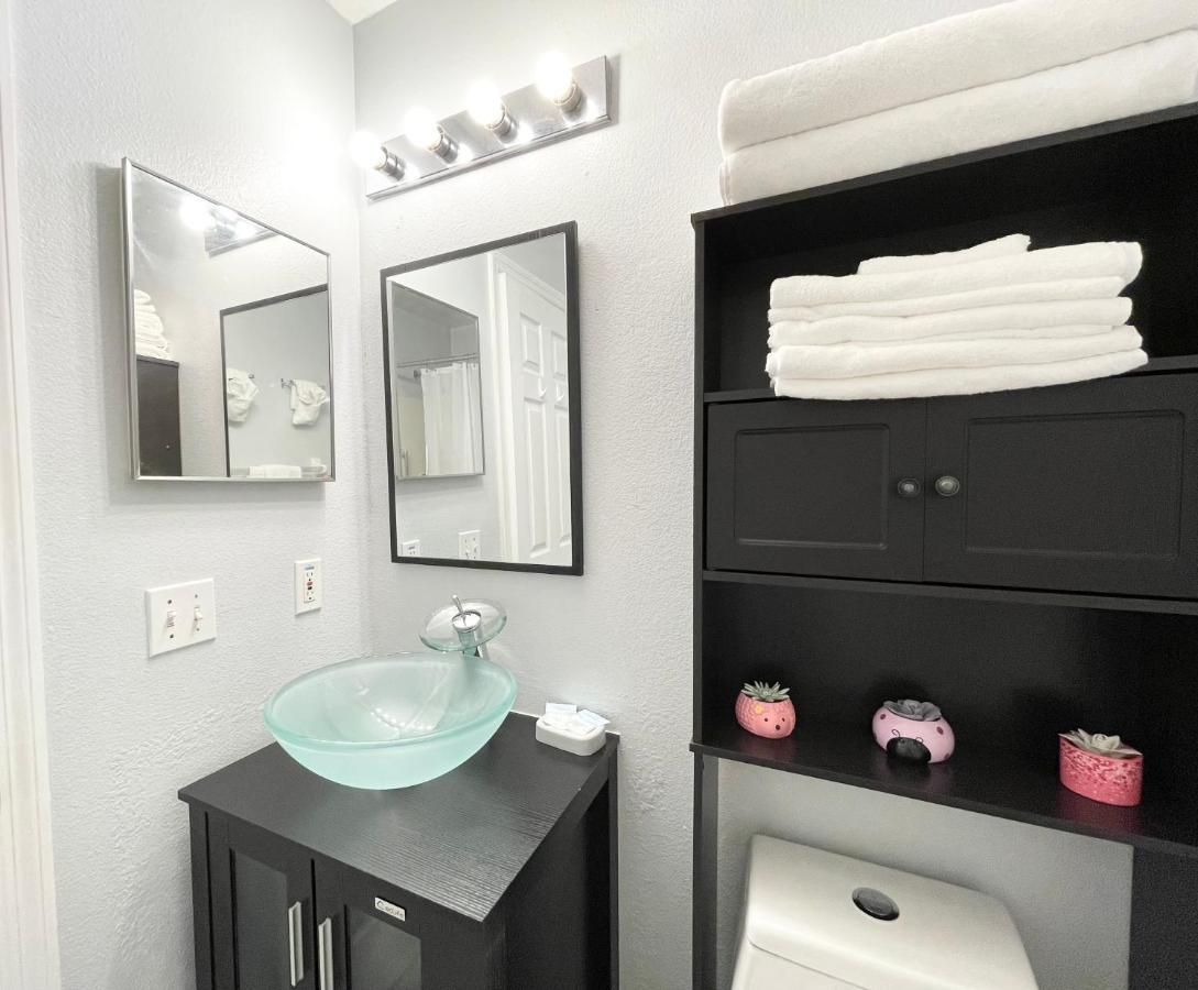 Fully Renovated, Quiet, Spacious Disney Themed Pool Home With Office คิสซิมมี ภายนอก รูปภาพ